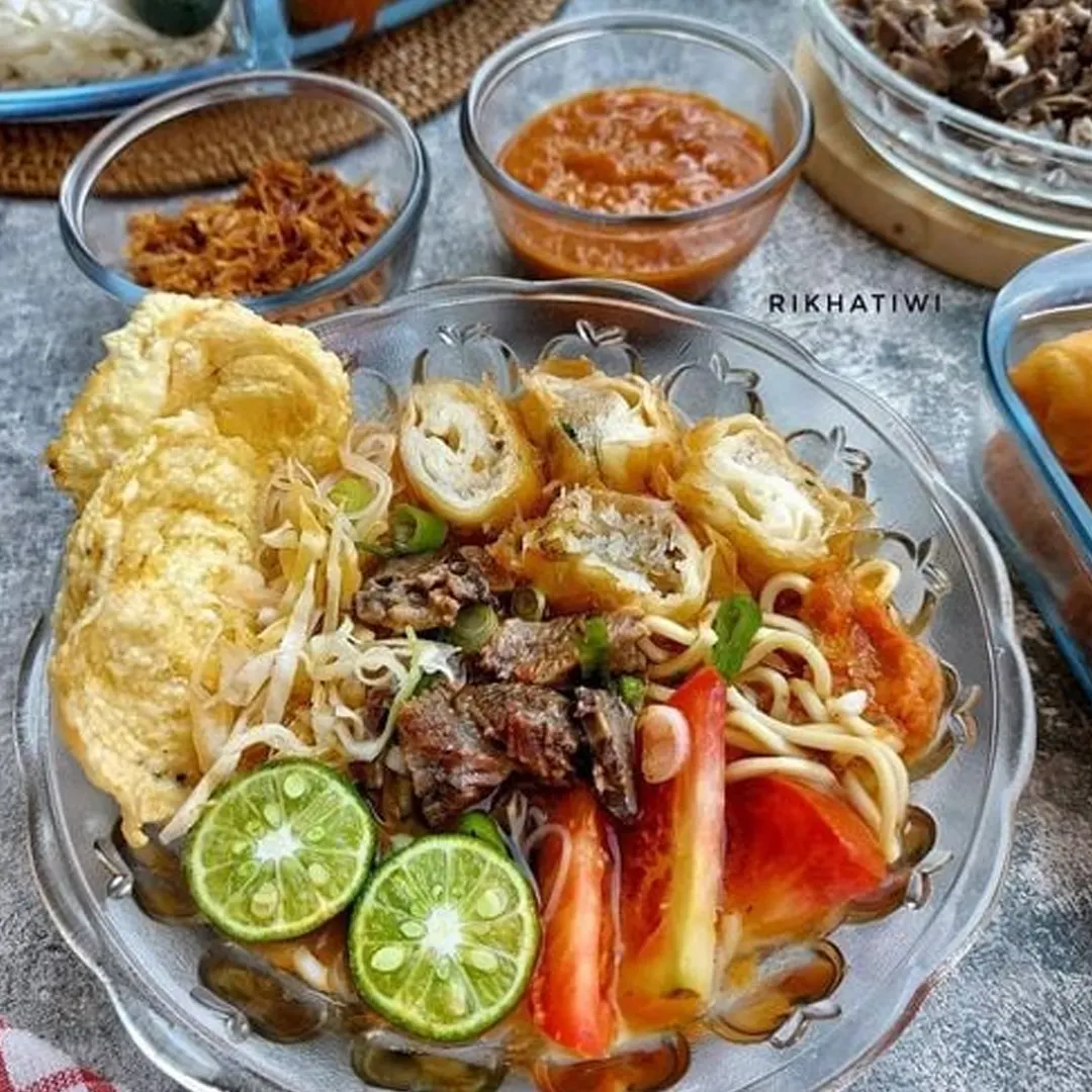 1615772094-soto-mie-rikhatiwi.webp