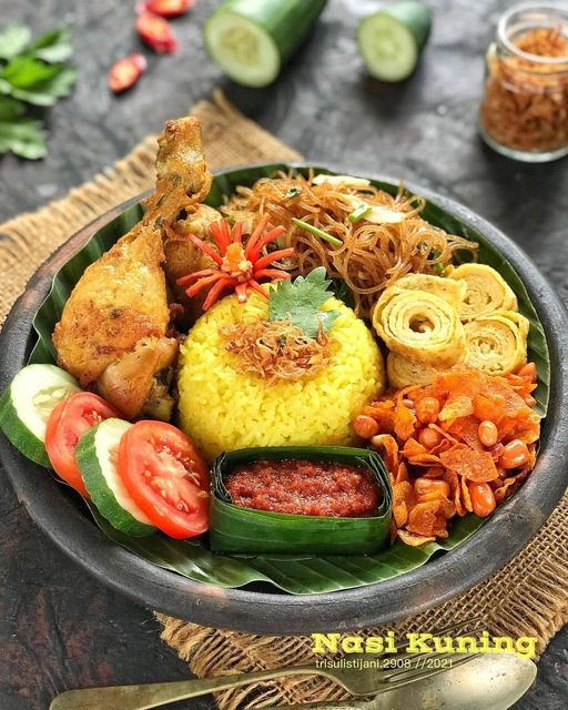 1721205682-nasi-kuning.jpg